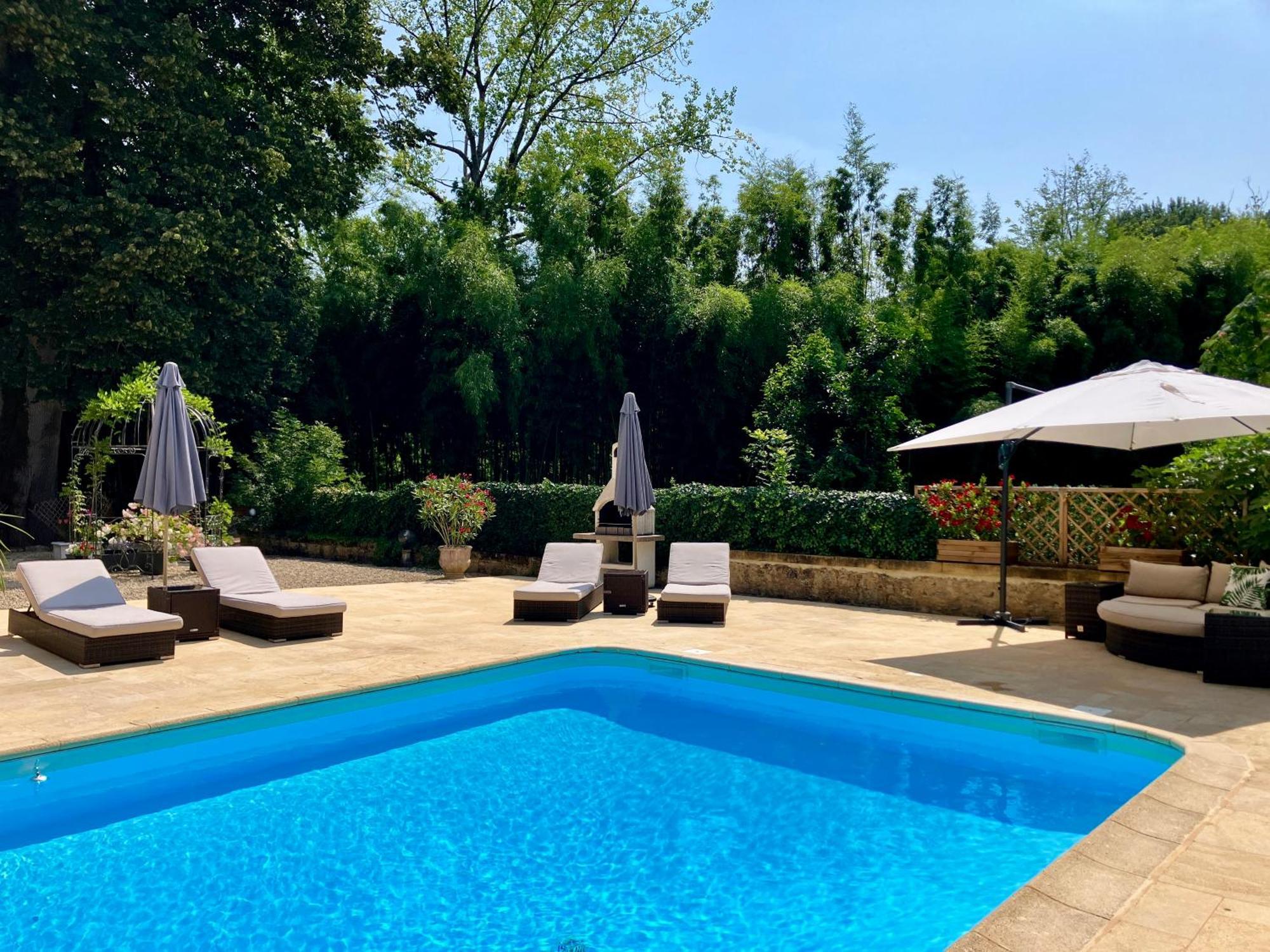 הוילה לה בוג La Tuilerie Grange (Adults Only) מראה חיצוני תמונה